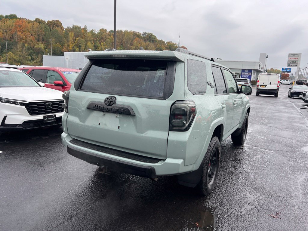 Used 2022 Toyota 4Runner TRD Off-Road Premium w/ Moonroof Package AWD/4WD image 5