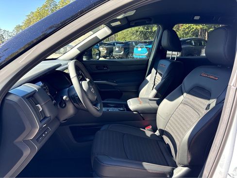 New 2025 Nissan Pathfinder Rock Creek image 20