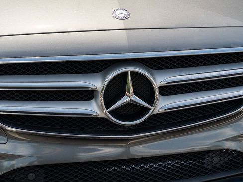 Used 2017 Mercedes-Benz E 300 image 6