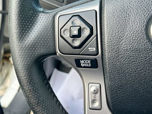 Used 2017 Toyota 4Runner SR5 Premium AWD/4WD image 42