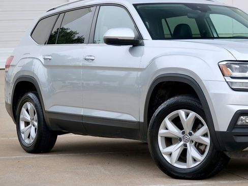 Used 2018 Volkswagen Atlas SE FWD image 19