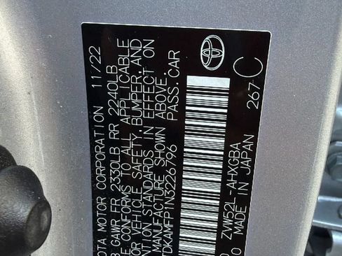 Used 2022 Toyota Prius Prime XLE FWD image 30