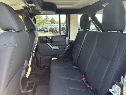 Used 2018 Jeep Wrangler Unlimited Sport S AWD/4WD image 22