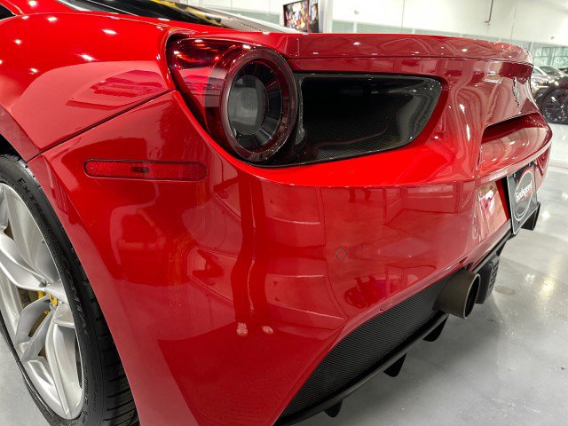 Used 2016 Ferrari 488 GTB RWD image 37