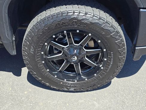 Used 2022 GMC Sierra 3500 Denali w/ Denali Ultimate Package AWD/4WD image 10
