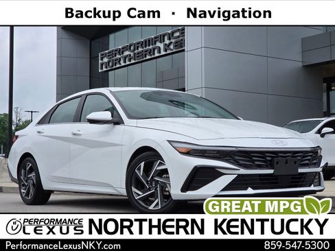 Used 2025 Hyundai Elantra SEL FWD image 1