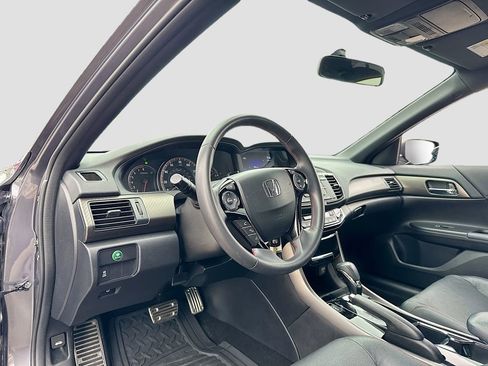 Used 2017 Honda Accord Sport Special Edition image 8