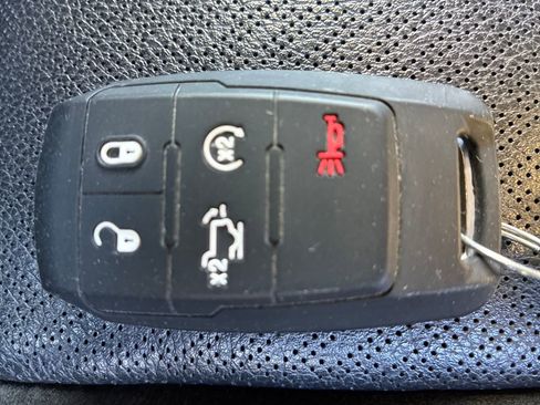 Used 2020 RAM 2500 Laramie image 30