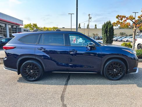 Used 2023 Toyota Highlander XSE AWD/4WD image 6