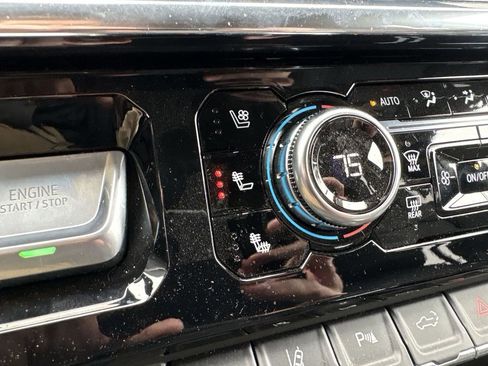 Certified 2025 GMC Sierra 2500 Denali w/ Denali Reserve Package image 16