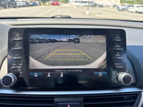 Used 2019 Honda Accord EX image 12