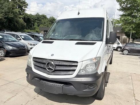 Used 2015 Mercedes-Benz Sprinter 2500 image 8