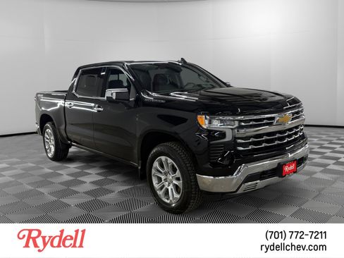Used 2022 Chevrolet Silverado 1500 LTZ w/ LTZ Convenience Package II AWD/4WD image 7