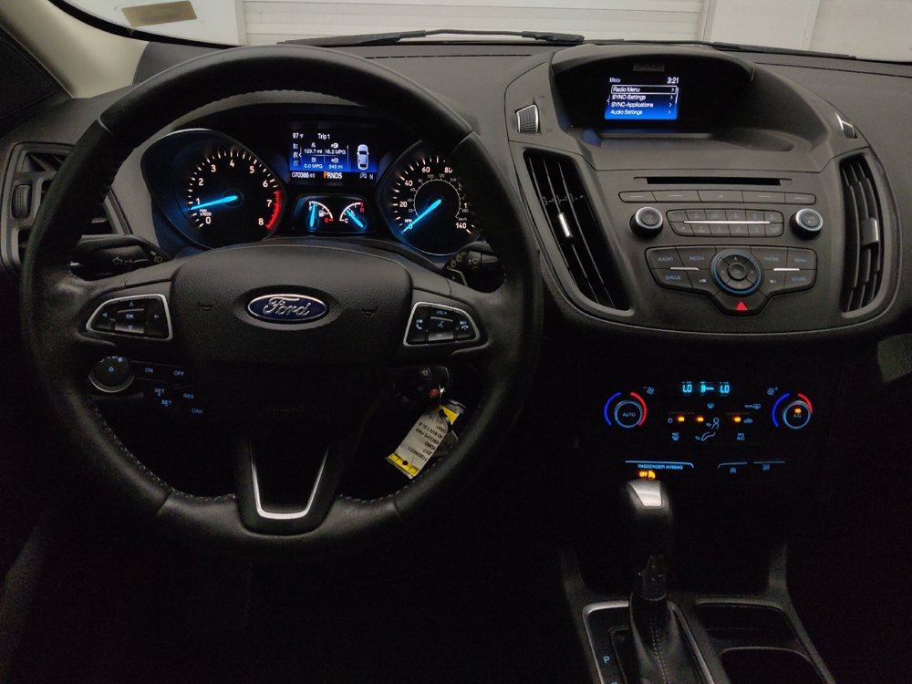 Used 2017 Ford Escape SE w/ SE Sport Appearance Package FWD image 22