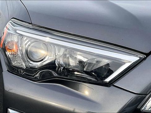 Used 2020 Toyota 4Runner SR5 image 31