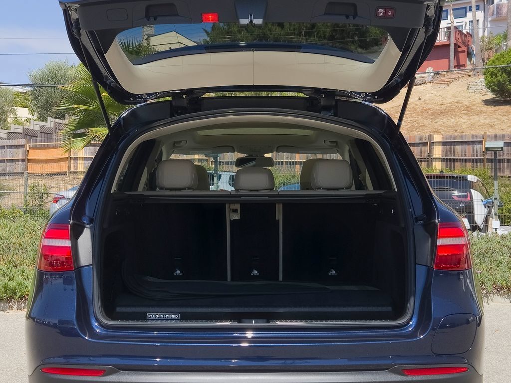 Used 2019 Mercedes-Benz GLC 350e 4MATIC image 16