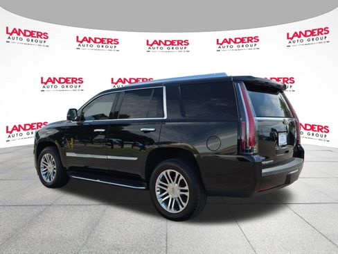 Used 2020 Cadillac Escalade 2WD image 5