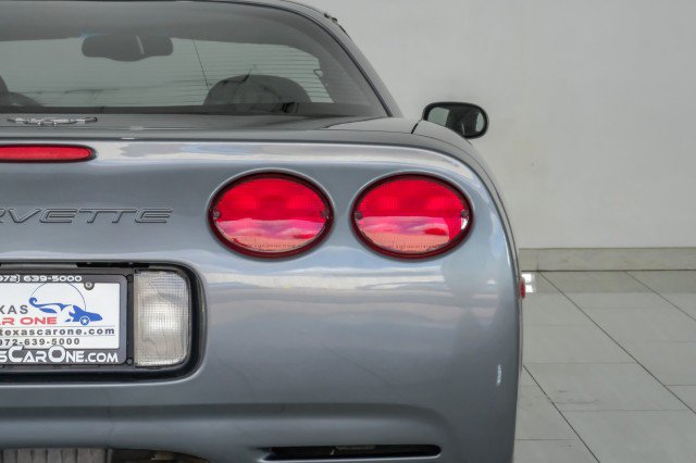 Used 2003 Chevrolet Corvette Coupe w/ Preferred Equipment Group RWD image 35