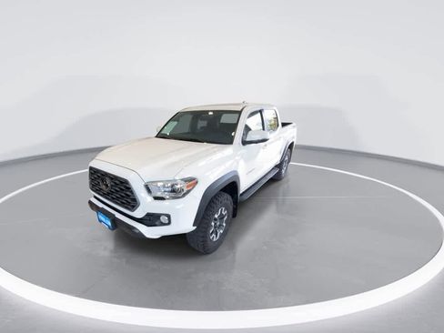 Used 2021 Toyota Tacoma TRD Off-Road AWD/4WD image 6