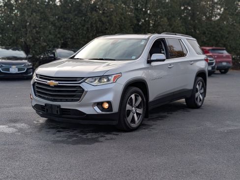 Used 2019 Chevrolet Traverse LT w/ LT Premium Package image 13