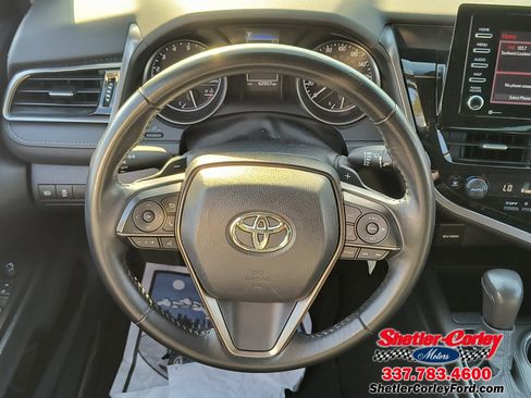 Used 2024 Toyota Camry SE image 17