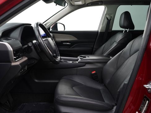 Used 2024 Toyota Grand Highlander Platinum image 20