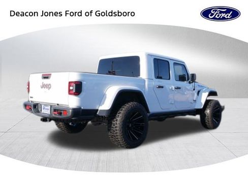 Used 2020 Jeep Gladiator Rubicon image 3