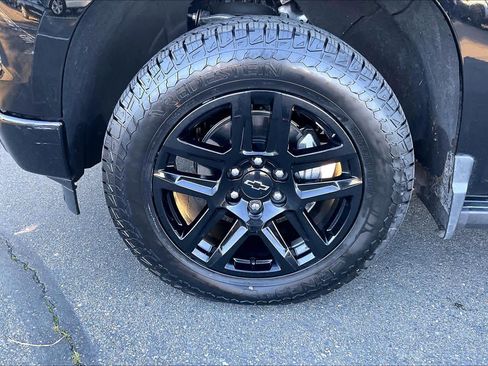 Used 2024 Chevrolet Silverado 1500 High Country w/ Midnight Edition image 12