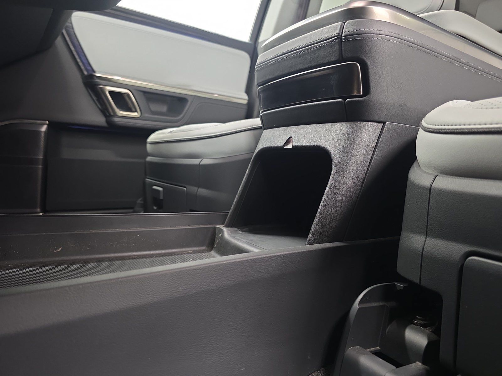 Used 2023 Rivian R1S Launch Edition Quad AWD/4WD image 33