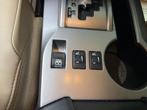 Used 2020 Toyota 4Runner SR5 Premium w/ Moonroof Package image 33