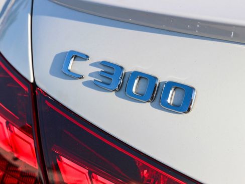 Used 2022 Mercedes-Benz C 300 Sedan image 16