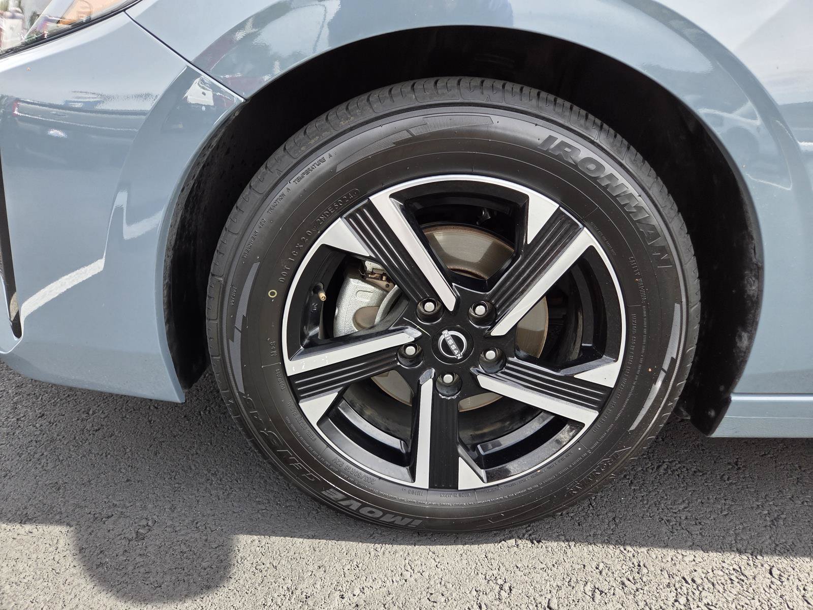 Used 2024 Nissan Sentra SV FWD image 9