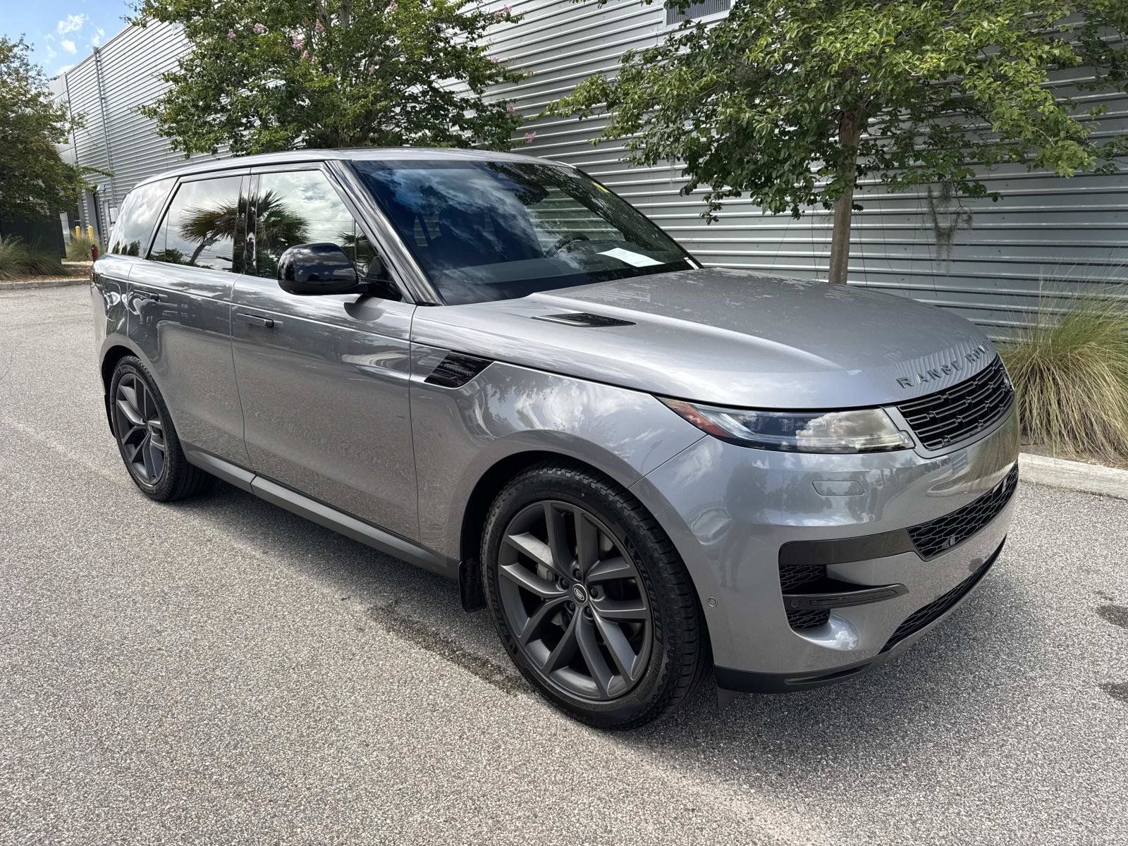 Certified 2025 Land Rover Range Rover Sport SE AWD/4WD image 4