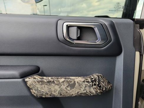 New 2025 Ford Bronco Outer Banks image 14