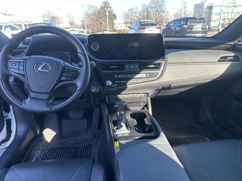 Used 2025 Lexus ES 300h w/ Luxury Package image 8
