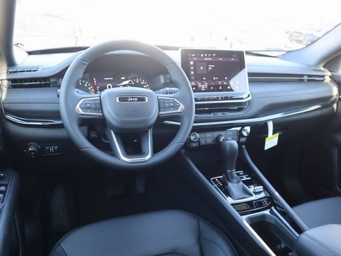 New 2026 Jeep Compass Latitude image 2