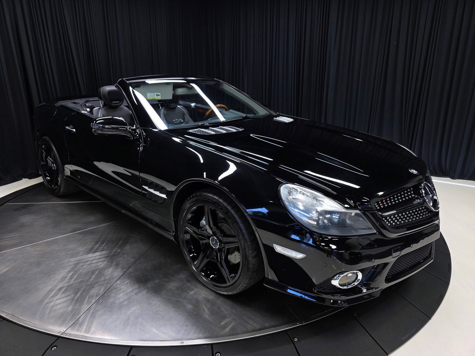 Used 2011 Mercedes-Benz SL 550 image 44
