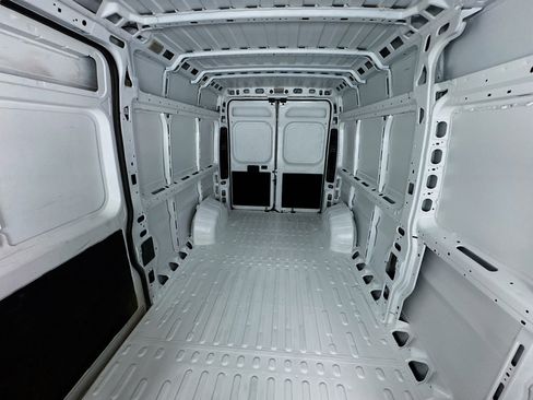 Used 2023 RAM ProMaster 2500 image 14