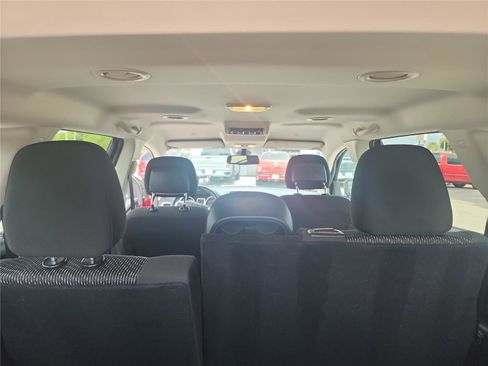 Used 2019 Dodge Journey SE w/ Connectivity Group FWD image 19