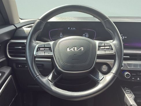 Used 2023 Kia Telluride S AWD/4WD image 18