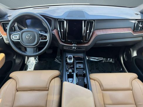 Used 2025 Volvo XC60 B5 Ultra w/ Protection Package Premier image 15