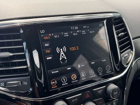 Used 2019 Jeep Grand Cherokee Limited RWD image 22