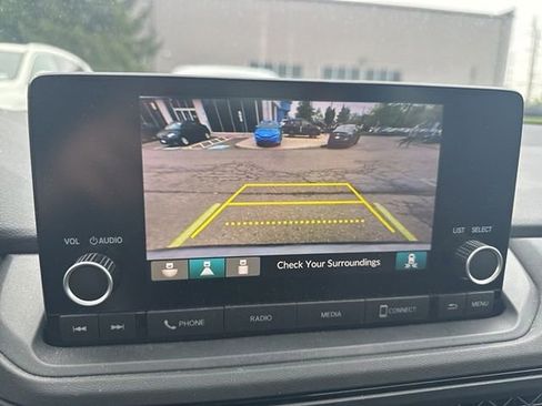 Used 2024 Honda Accord EX image 9