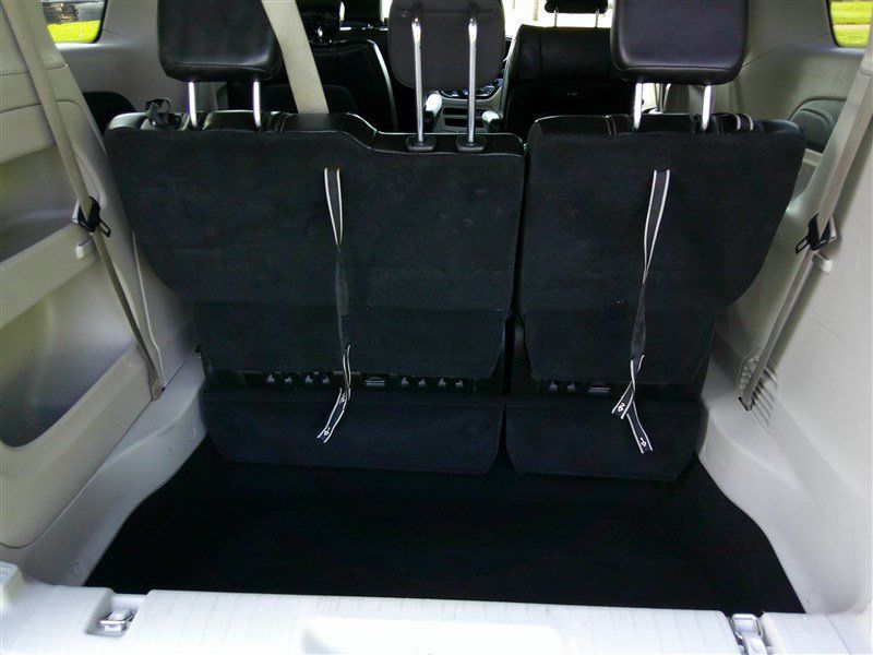 Used 2023 Chrysler Pacifica Touring-L FWD image 24