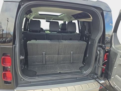 Used 2020 Land Rover Defender 110 HSE image 14