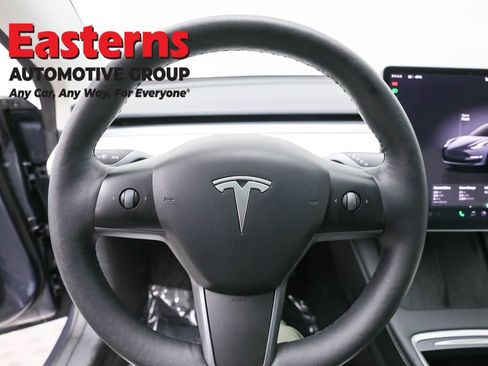 Used 2023 Tesla Model 3 Standard Range image 10