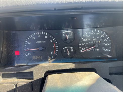 Used 1993 Nissan Pickup 4x4 Regular Cab image 16