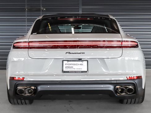 Used 2025 Porsche Panamera image 10
