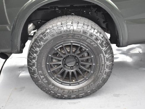 Used 2019 Nissan Titan PRO-4X w/ Pro-4x Convenience Package AWD/4WD image 33