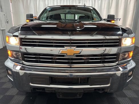 Used 2015 Chevrolet Silverado 2500 LT w/ LT Convenience Package image 3